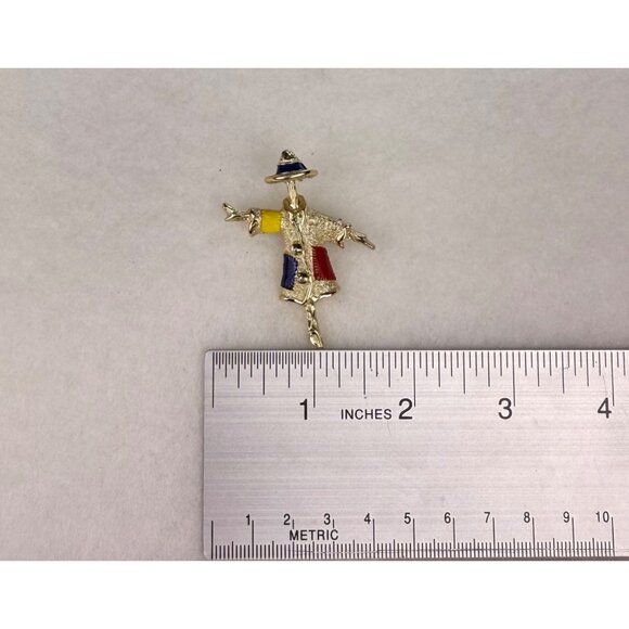 Sarah Coventry Gold Tone Enamel Scarecrow Brooch Pin Red Blue Yellow - Picture 6 of 6